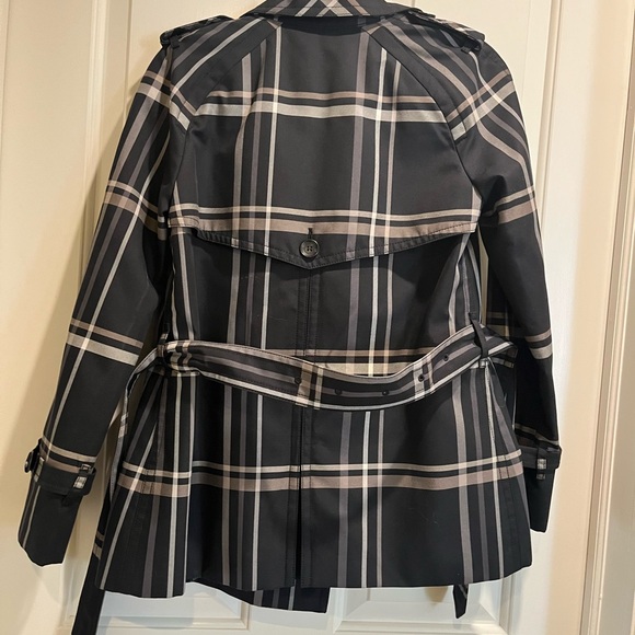 Coach Tatersall Trench Coat. - Picture 4 of 7